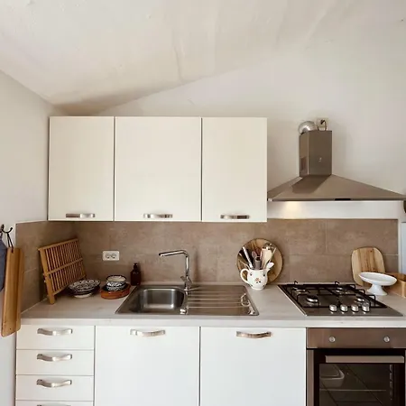 Casa Bozzo, 'lumina' Apartamento